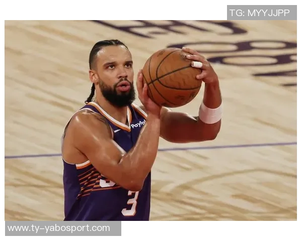 太阳队半场领先独行侠10分布克表现出色贡献16分狄龙助攻3次表现抢眼