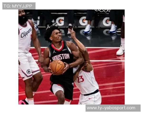 狄龙在比赛中表现出色半场10投7中砍下19分三分球命中率高达50