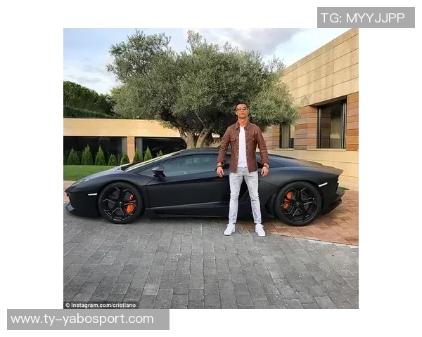 迷你罗社交媒体发布265万兰博基尼照片实为球迷账号非官方认证