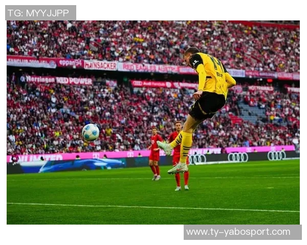 凯恩寒风中挥杆打高尔夫穆勒点赞为他加油打气