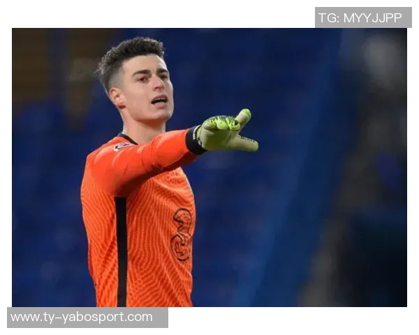 费尔明回乡参加巴萨球迷协会成立活动与球迷亲密互动签名留念