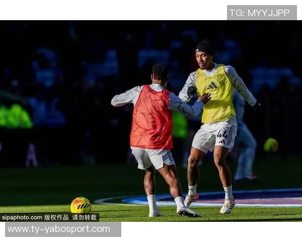 阿斯顿维拉继续追求亚伯拉罕同时寻求埃利奥特离队解决方案