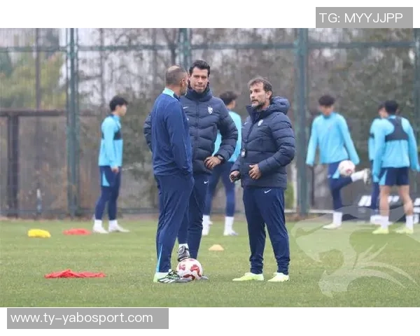 本杰明莫拉先生正式加盟武汉三镇担任一线队主教练开启新篇章 本杰明莫拉先生正式加盟武汉三镇担任一线队主教练开启新篇章